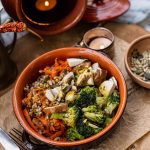 Broccoli Salat mit Buchweizen Karotten und Champignons
